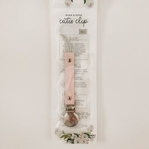 Ryan & Rose Pink Leather Clip